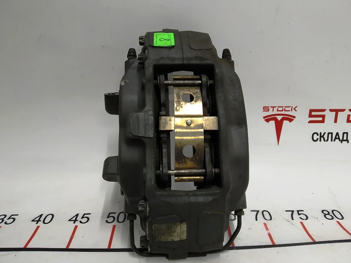 3 Front brake caliper BREMBO with pads assembly RH Tesla Model X Tesla Model X 1027622-00-D
