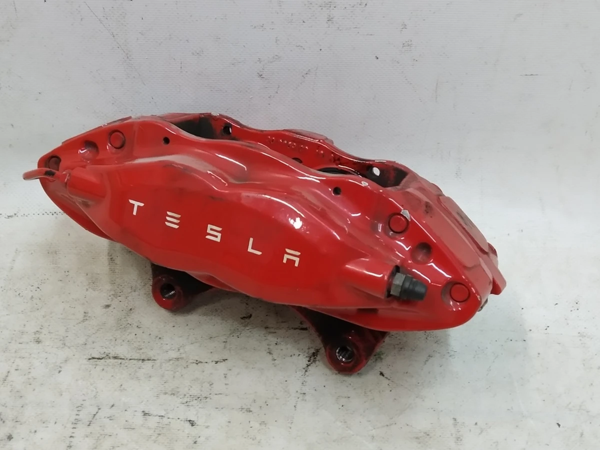 Супорт гальмівний передній правий BREMBO PERFORMANCE червоний без гальмівних колодок Tesla Model S, Model S REST, Model X 1027622-01-A, 1007795-01-D