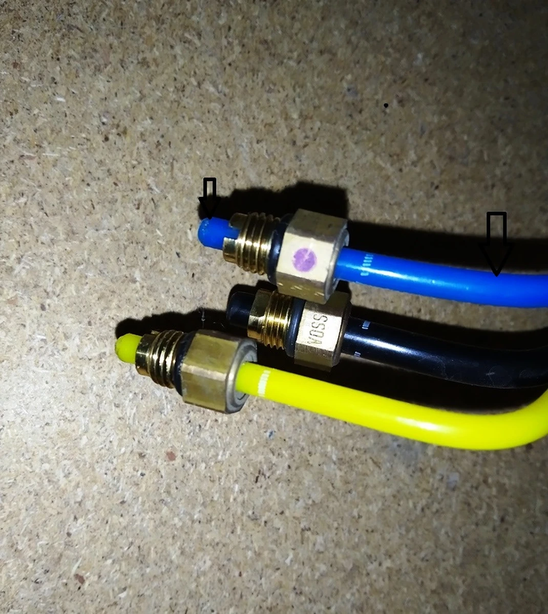 3 Front left compressor pneumatic line (blue) with damage Tesla model X 1027933-00-D