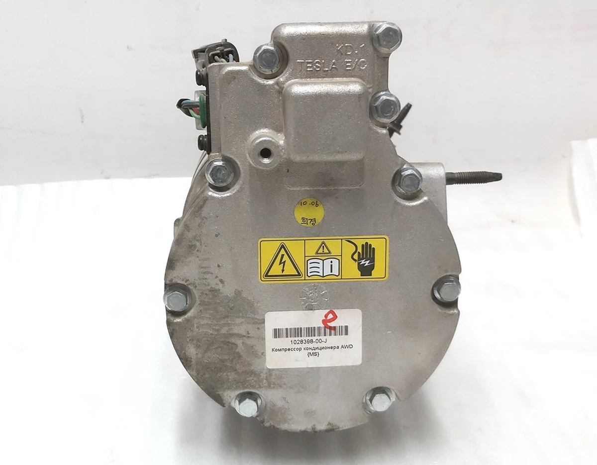 1 Компрессор кондиционера AWD без проводки Tesla model S 1028398-00-J