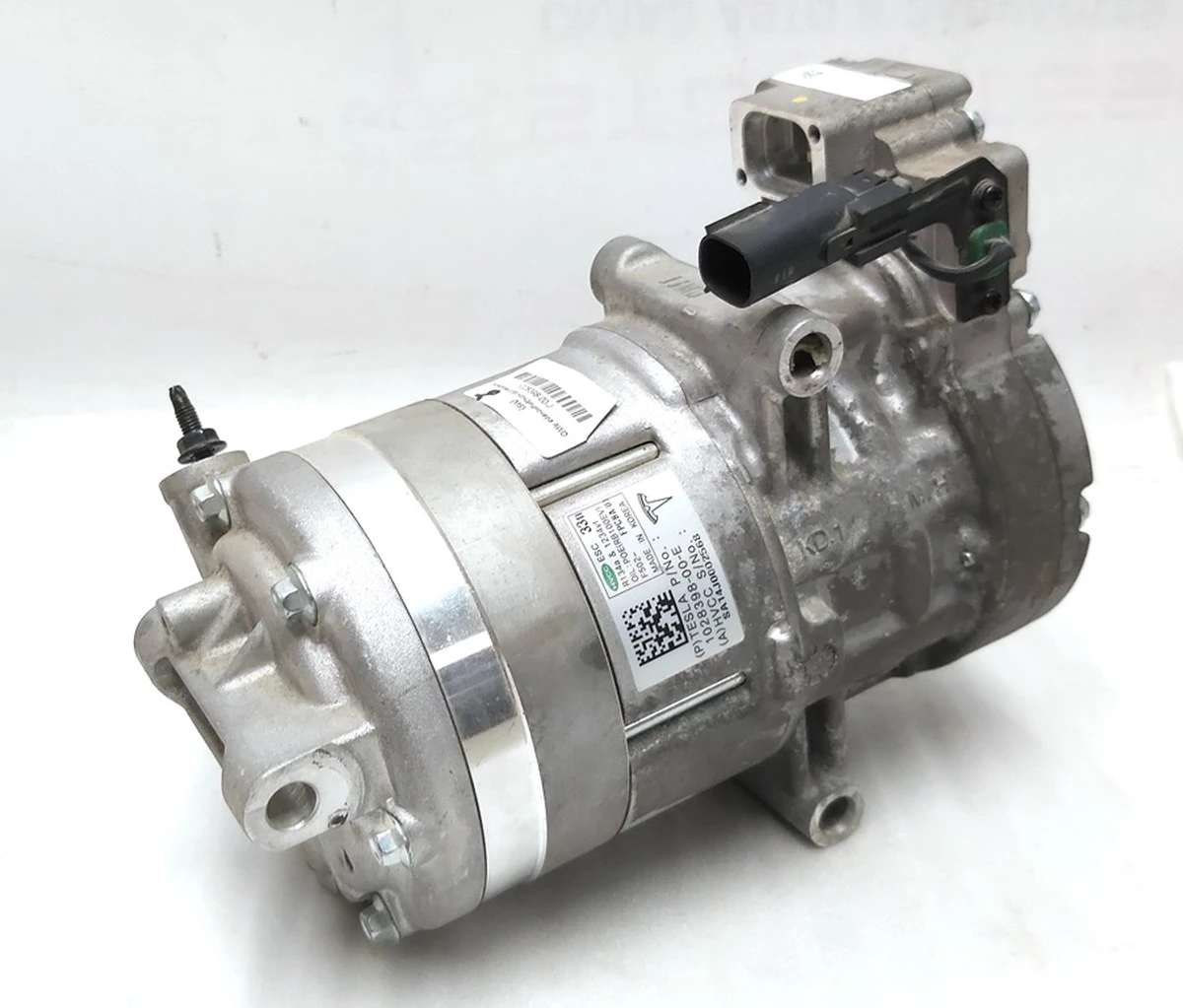 1 Компрессор кондиционера AWD без проводки Tesla model S 1028398-00-J