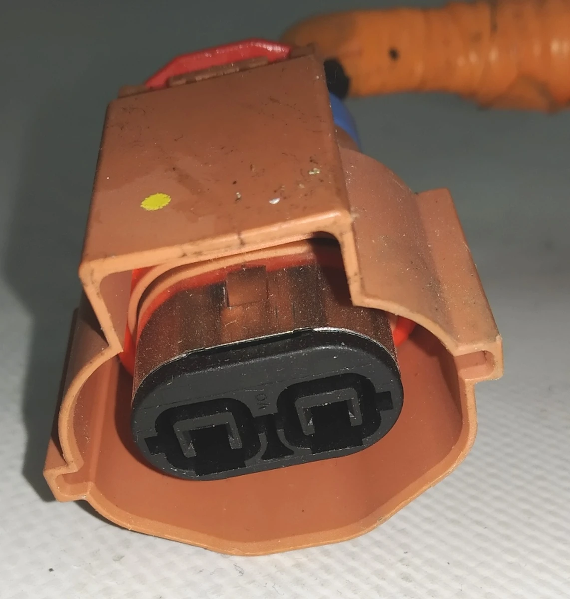 1 Компрессор кондиционера в сборе с кронштейнами и проводкой RWD Tesla Model S 1028398-00-J