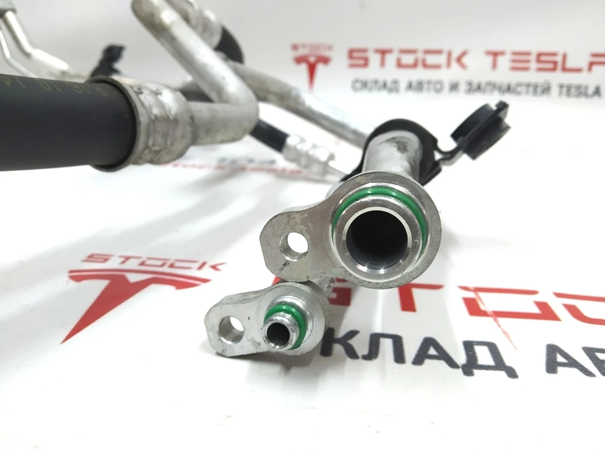 1 Трубопровод системы кондиционирования RWD Tesla model S 1028400-00-D