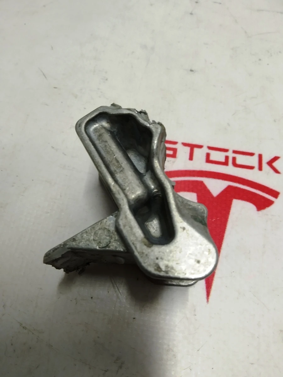 Обмежувач основної високовольтної батареї великий Tesla model S 1028600-00-A