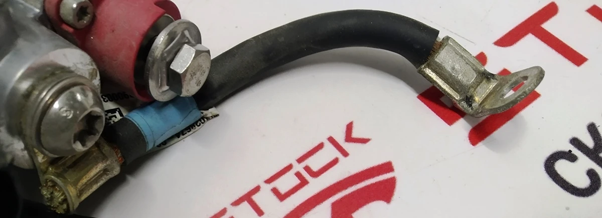 24 Кабель DCDC конвертера мінус Tesla model S, model S REST 1028674-00-B 24 Кабель DCDC конвертера мінус Tesla model S, model S REST 1028674-00-B