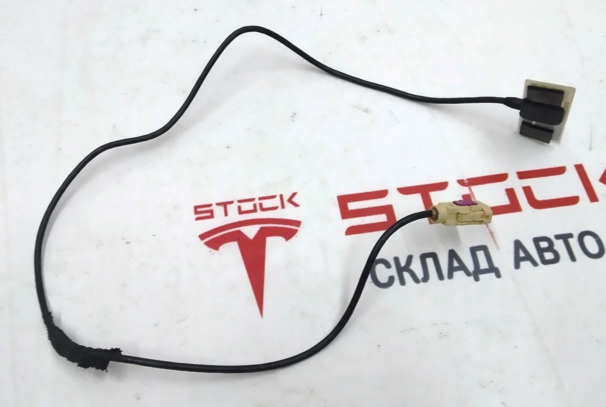 3 Антенна WI-FI зеркала наружного правого Tesla model S, model S REST 1041318-00-G