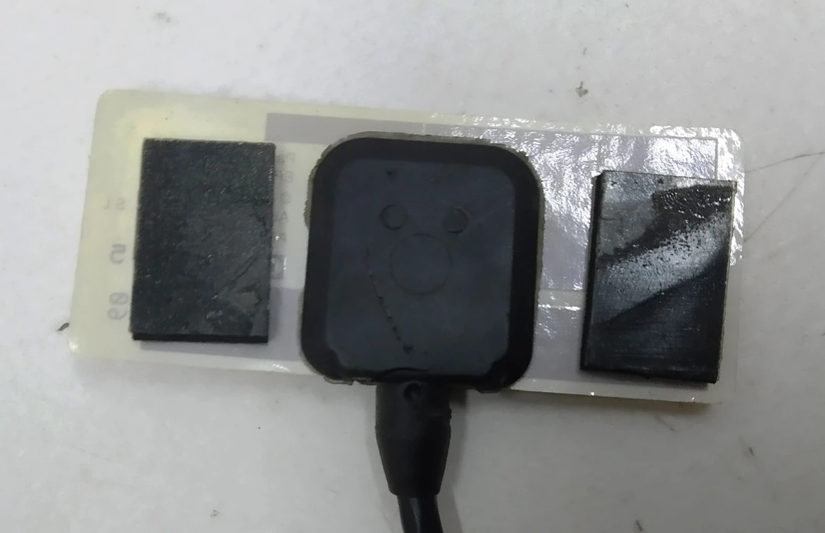 3 Антенна WI-FI зеркала наружного правого Tesla model S, model S REST 1041318-00-G