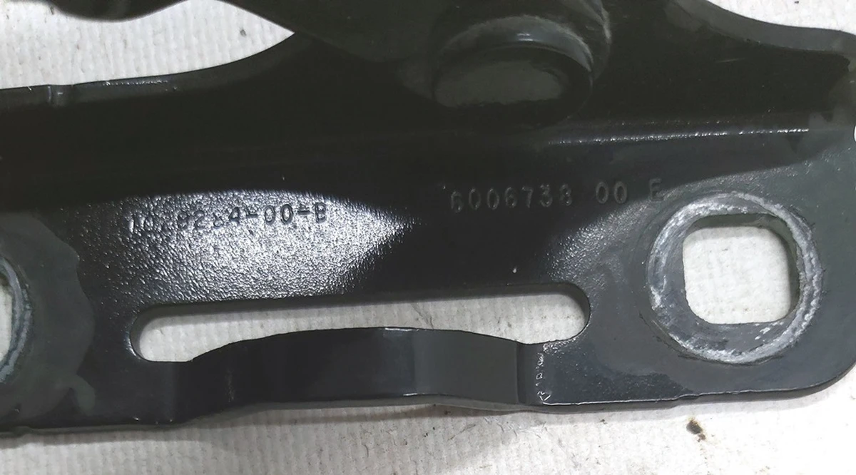 7 HOOD HINGE  ACTIVE  LH PBSB Tesla model S, model S REST 1029284-99-D