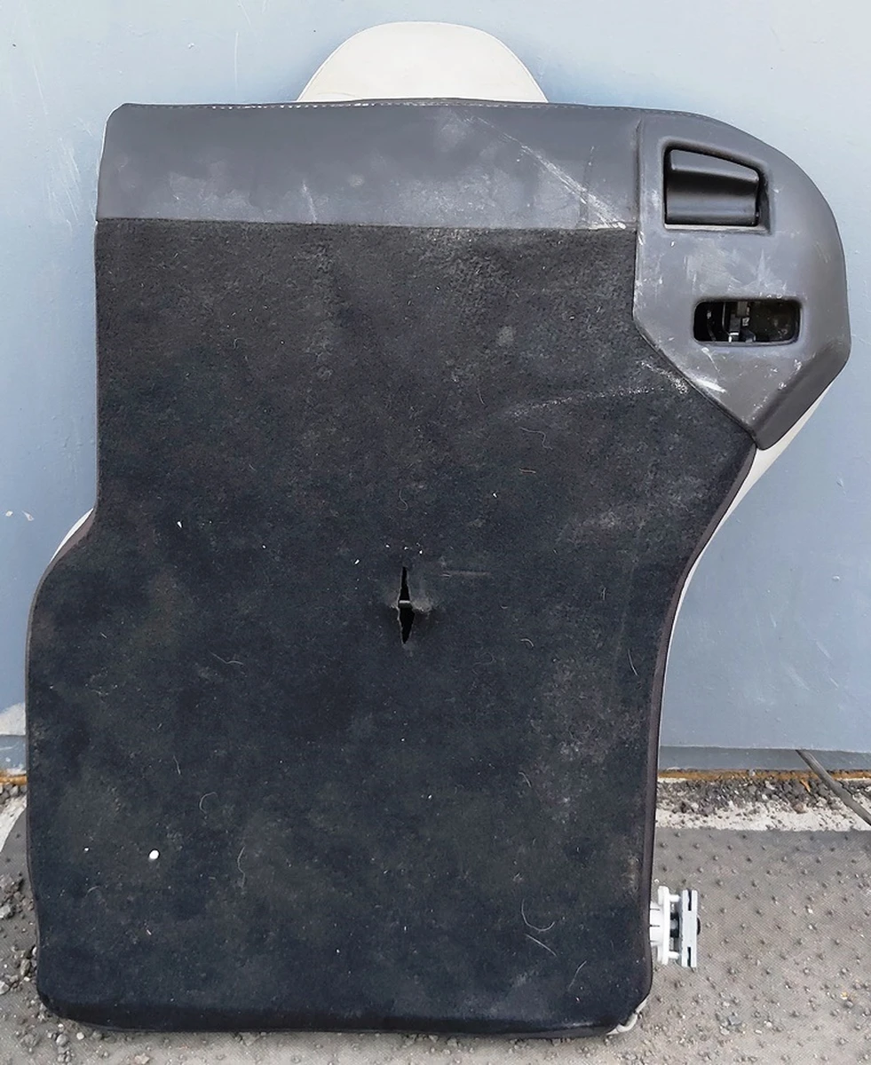 2 Спинка сиденья 2-го ряда одинарного PERF GRAY с повреждением Tesla model S, model S REST 1030484-04-A