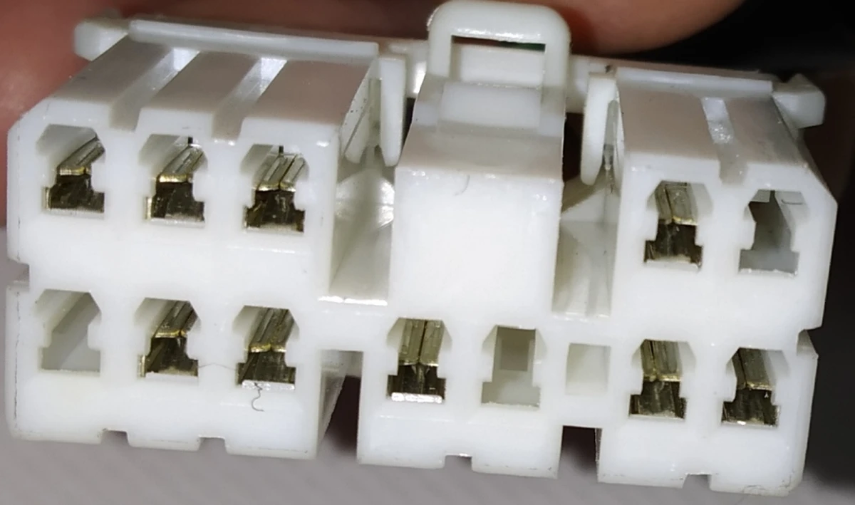 3 Диван второго ряда сидений (с подогревом и датчиками присутствия) PERF GRAY (с повреждением) Tesla model S, model S REST 1030571-04-A