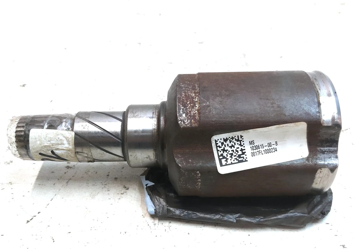 Шрус внутрішній приводного вала переднього в зборі з тришипом і стопорним кільцем Tesla model S, model S REST 1030615-00