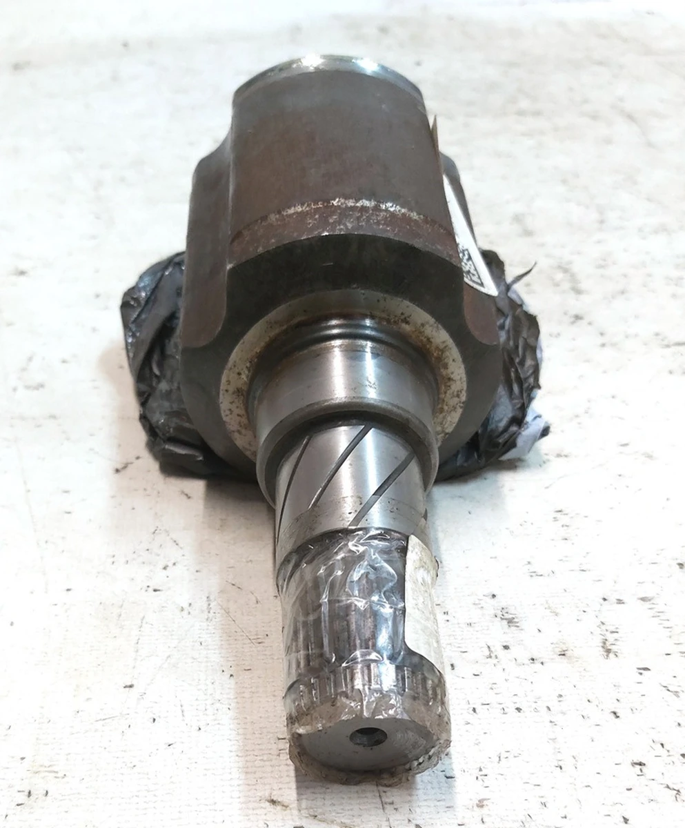 Шрус внутрішній приводного вала переднього в зборі з тришипом і стопорним кільцем Tesla model S, model S REST 1030615-00