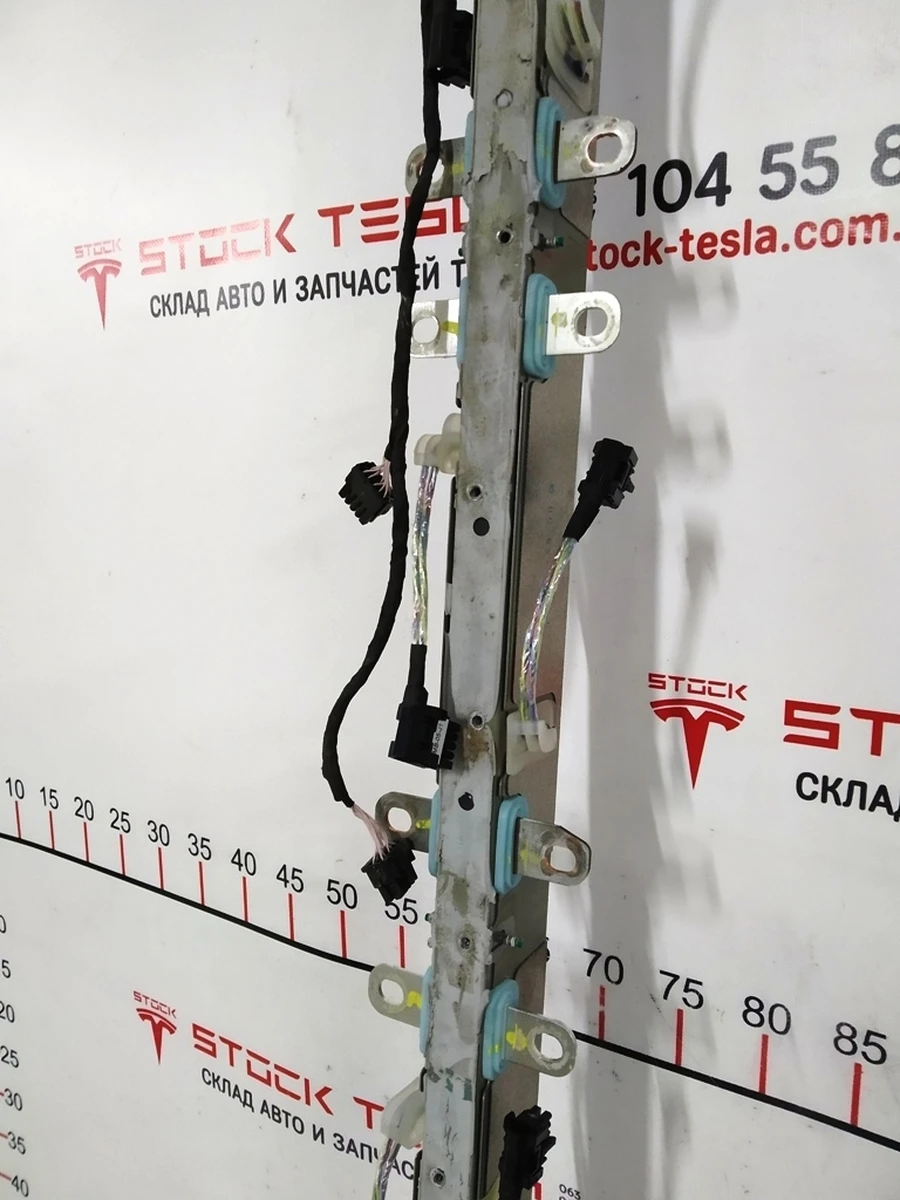 Распорка-усилитель (шина) основной батареи (энерго распределяющий) Tesla model S 1031043-00-E