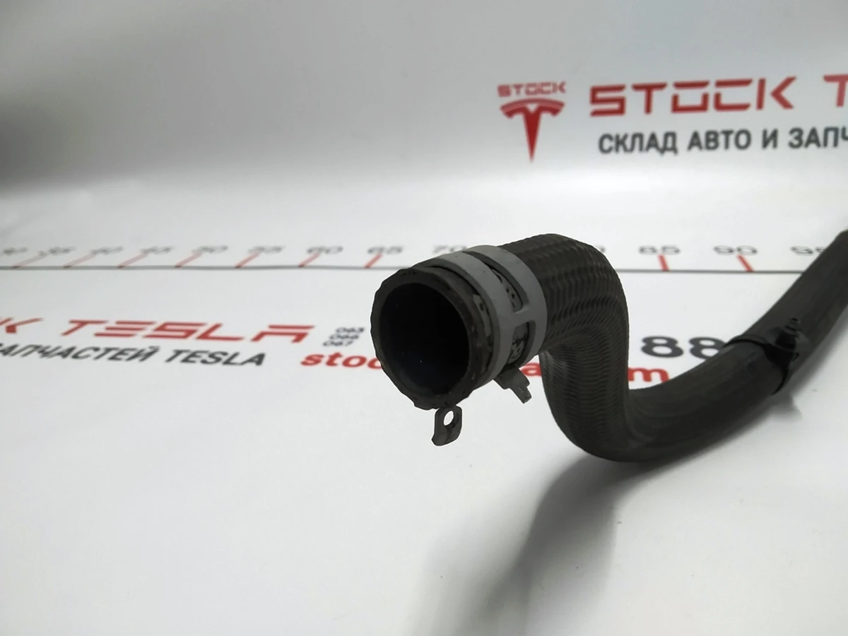 9 HOSE (PT), RAD TO 3WVLV, Tesla model X 1031462-00-I