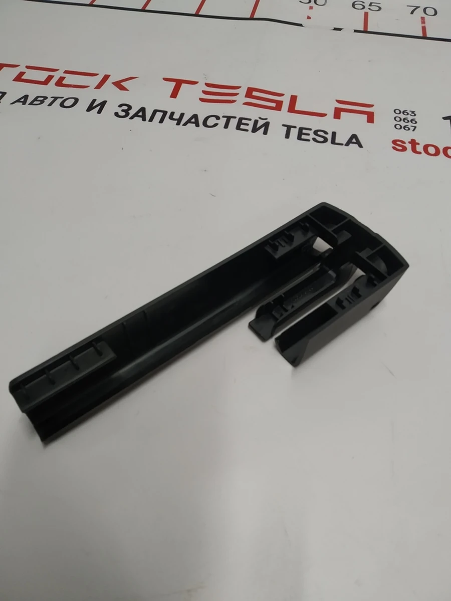 2 COVER TRACK FRONT SEAT RH Tesla model S, model S REST 1031676-00-A