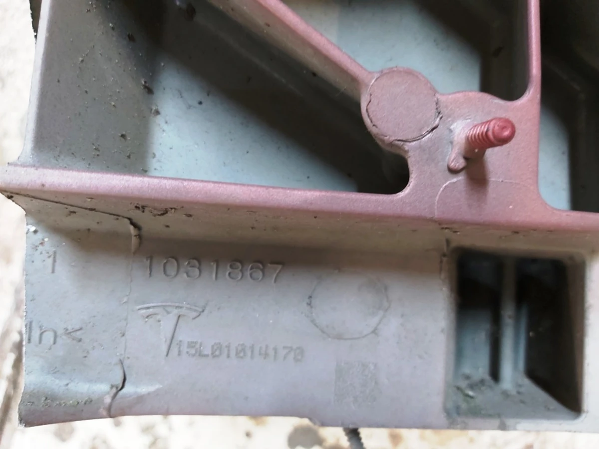 24 Rear Left Power Arm Quarter with Spar Socket RWD Tesla model S, model S REST 1035354-S0-A