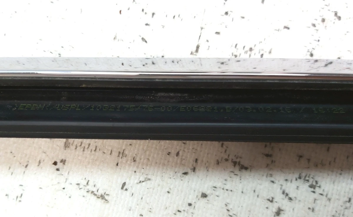 14 Молдинг наружный нижний двери задней левой хром Tesla model X 1032167-88-D