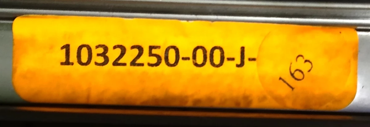 4 Накладка хромована верхня двері задньої правої Tesla model X 1032250-00-J