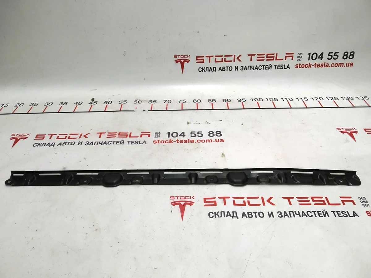 12 Накладка батареї високовольтної бічна задня Tesla Model S, Model S REST, Model X 1032386-00-C
