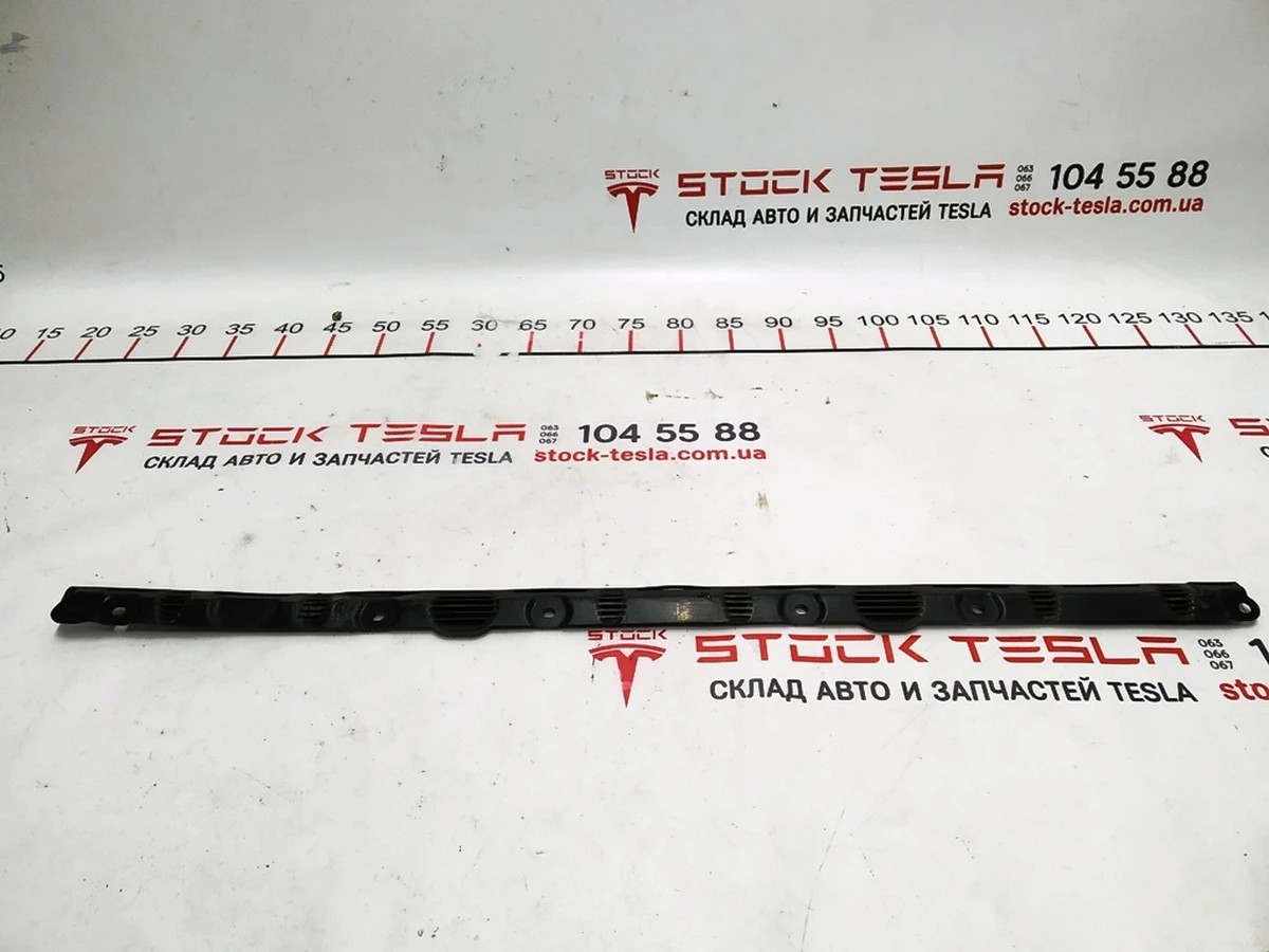 12 Накладка батареї високовольтної бічна задня Tesla Model S, Model S REST, Model X 1032386-00-C