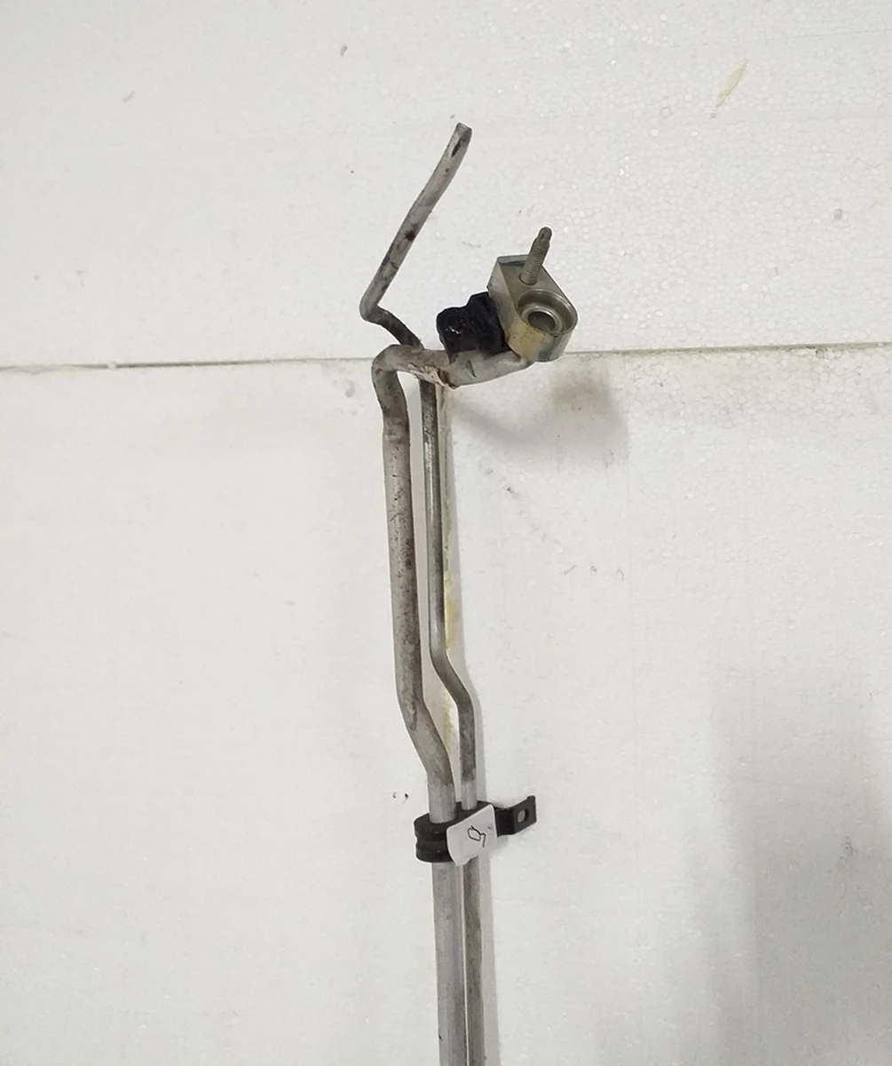 6 Трубопровід кондиціонера (на правому порозі) пошкоджений Tesla model X 1032422-00-D