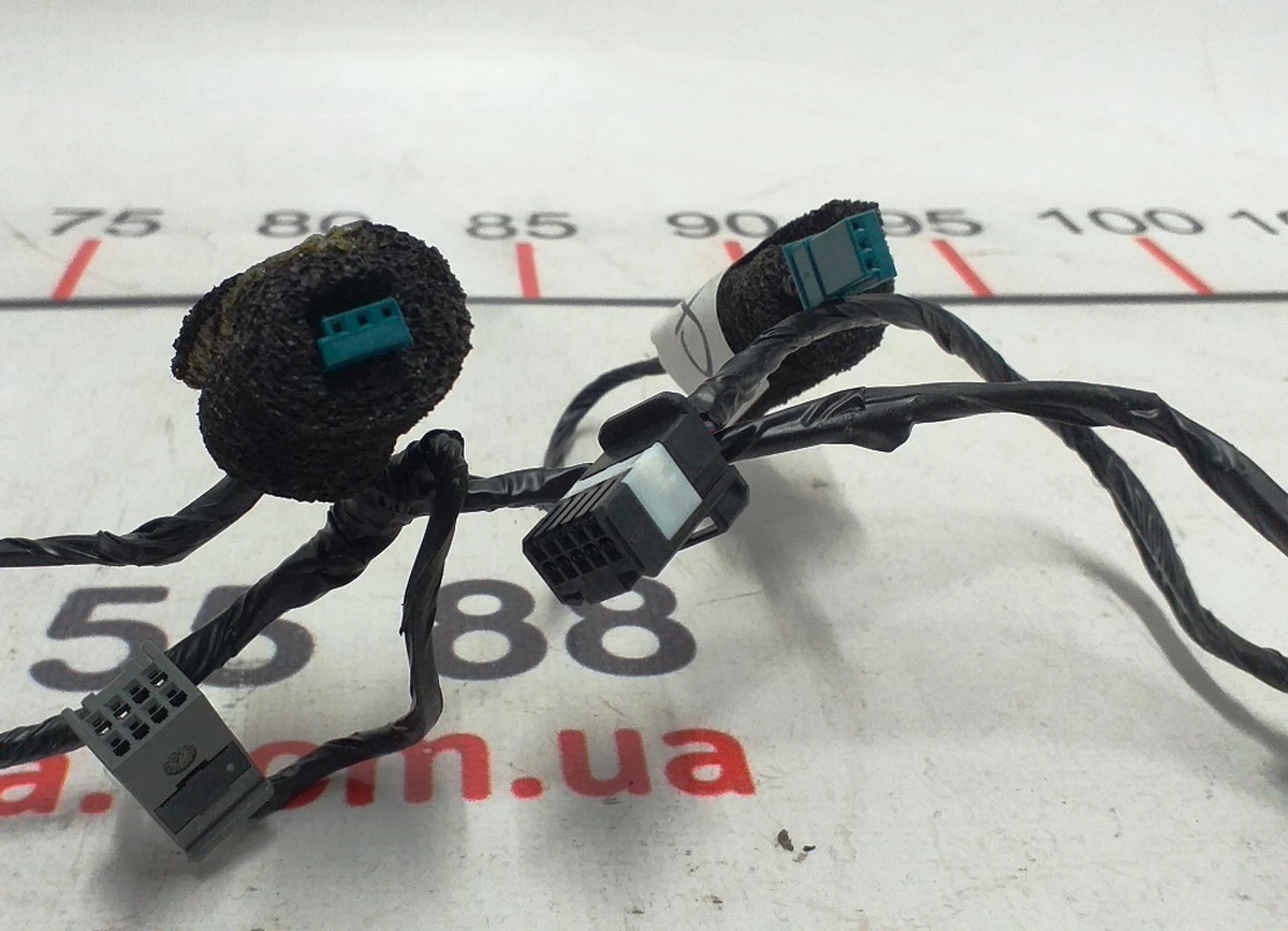 5 Электропроводка облицовки потолка Tesla model X 1032437-00-F