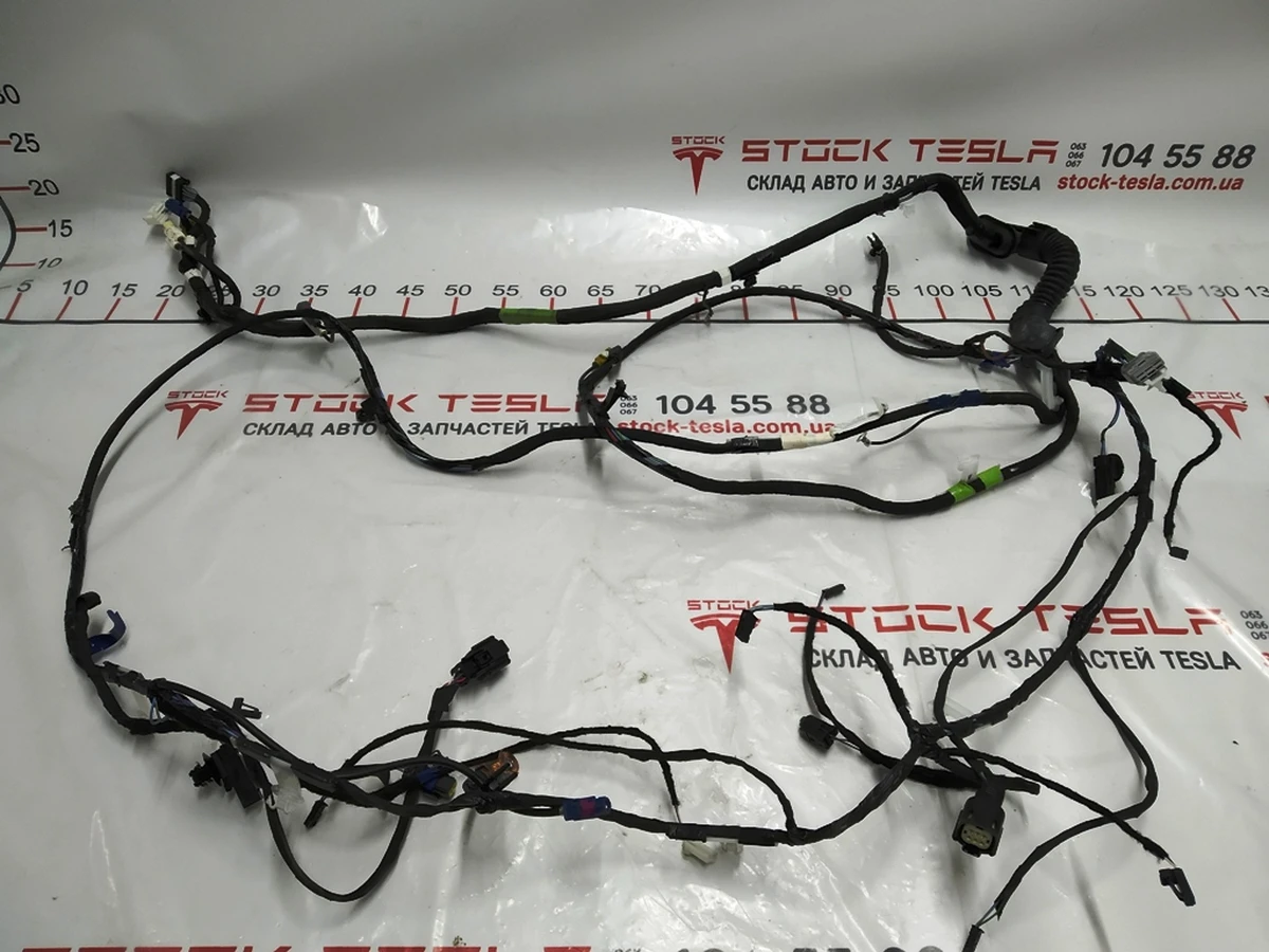 9 ASY,HRN,MDLX,ALL,LIFTGATE,BASE SPLR (damaged) Tesla model X 1032443-01-H