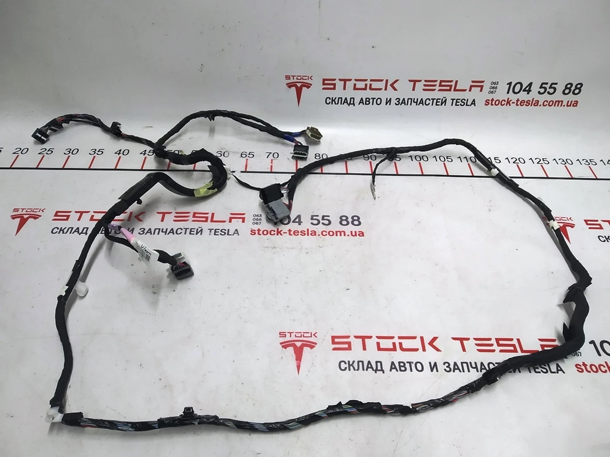 5 ASY,HRN,MDLX,ALL,REAR DOOR,UPPER,LH Tesla model X 1032881-00-F