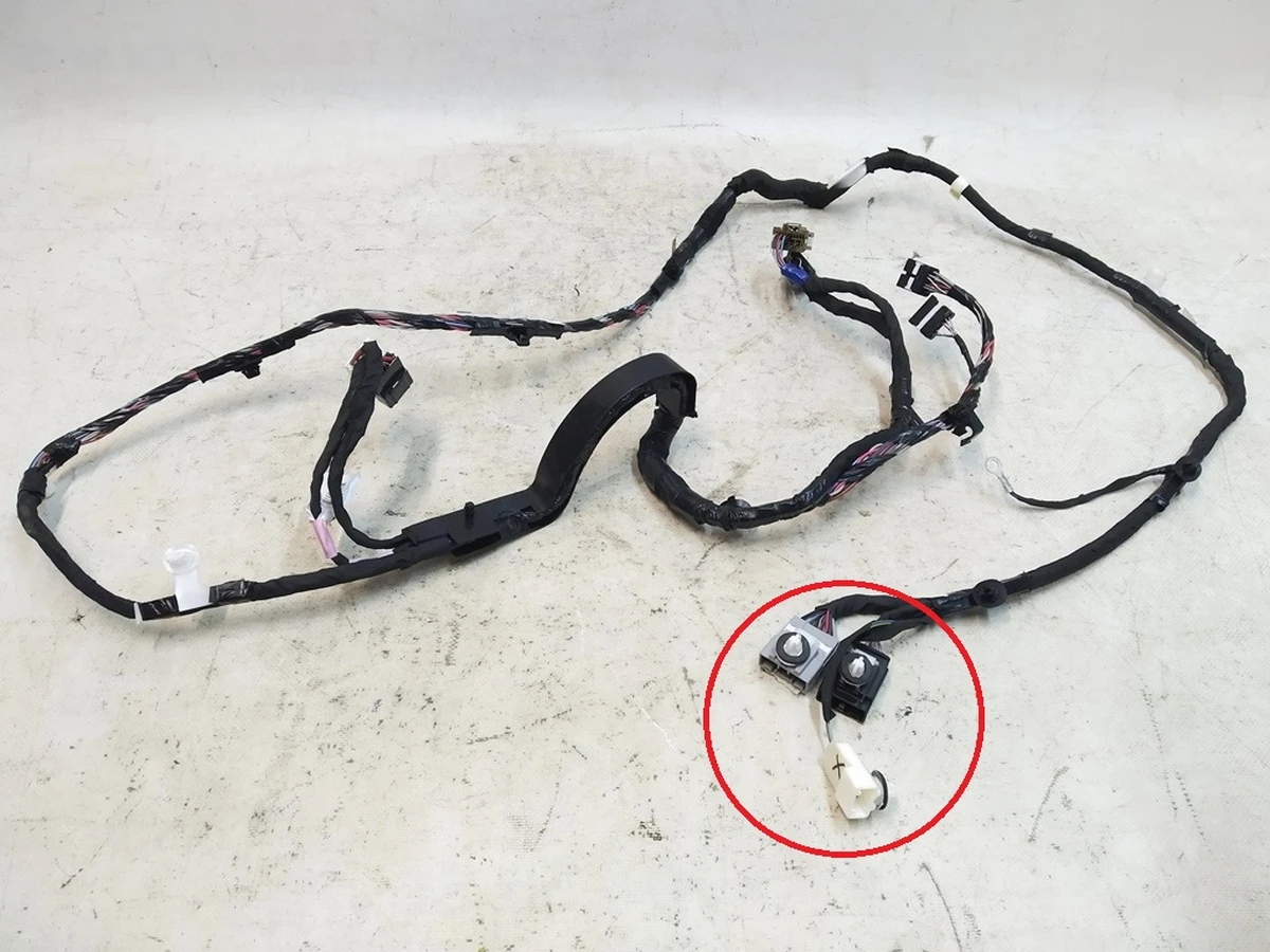 5 Электропроводка верхней панели двери задней левой (повреждение) Tesla model X 1032881-00-F