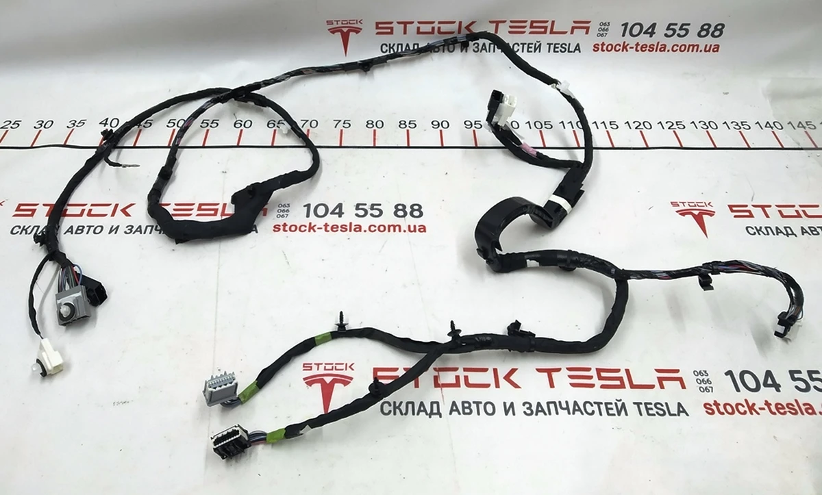 6 ASY,HRN,MDLX,ALL,REAR DOOR,UPPER,RH disassembled Tesla model X 1032882-00-G