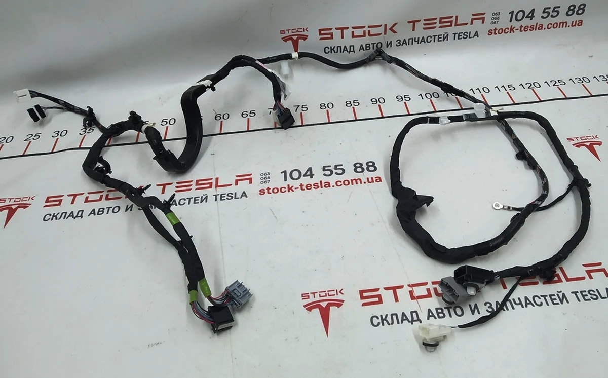 6 Электропроводка верхней панели двери задней правой Tesla model X 1032882-00-G