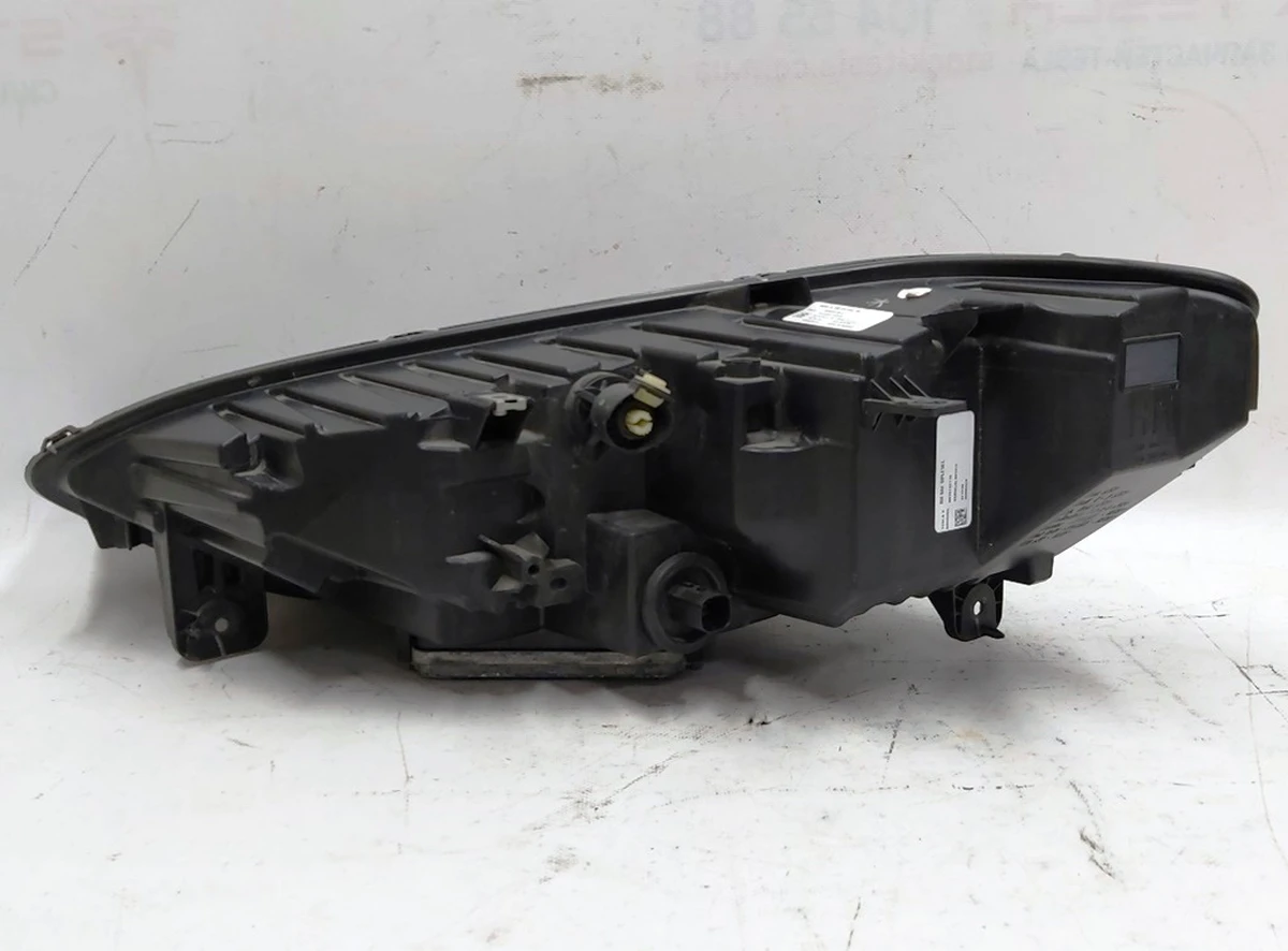 2 Фара головна права UP LEVEL (USA) із пошкодженням Tesla model X 1034315-00-F