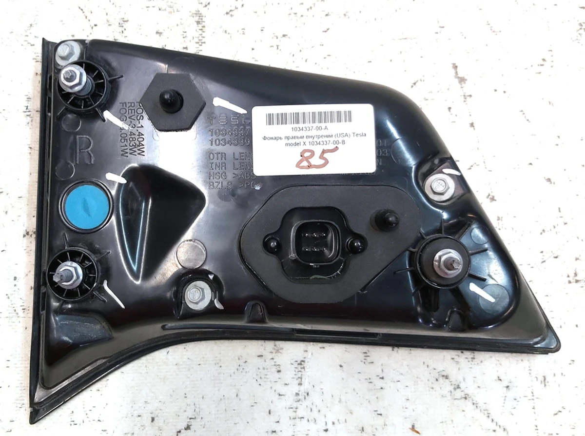 7 Ліхтар правий внутрішній (USA) з пошкодженням Tesla model X 1034337-00-B