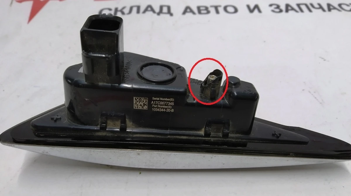 7 Повторитель поворота правый (камера) с повреждениями Tesla model S REST, Tesla model X 1034345-00-D