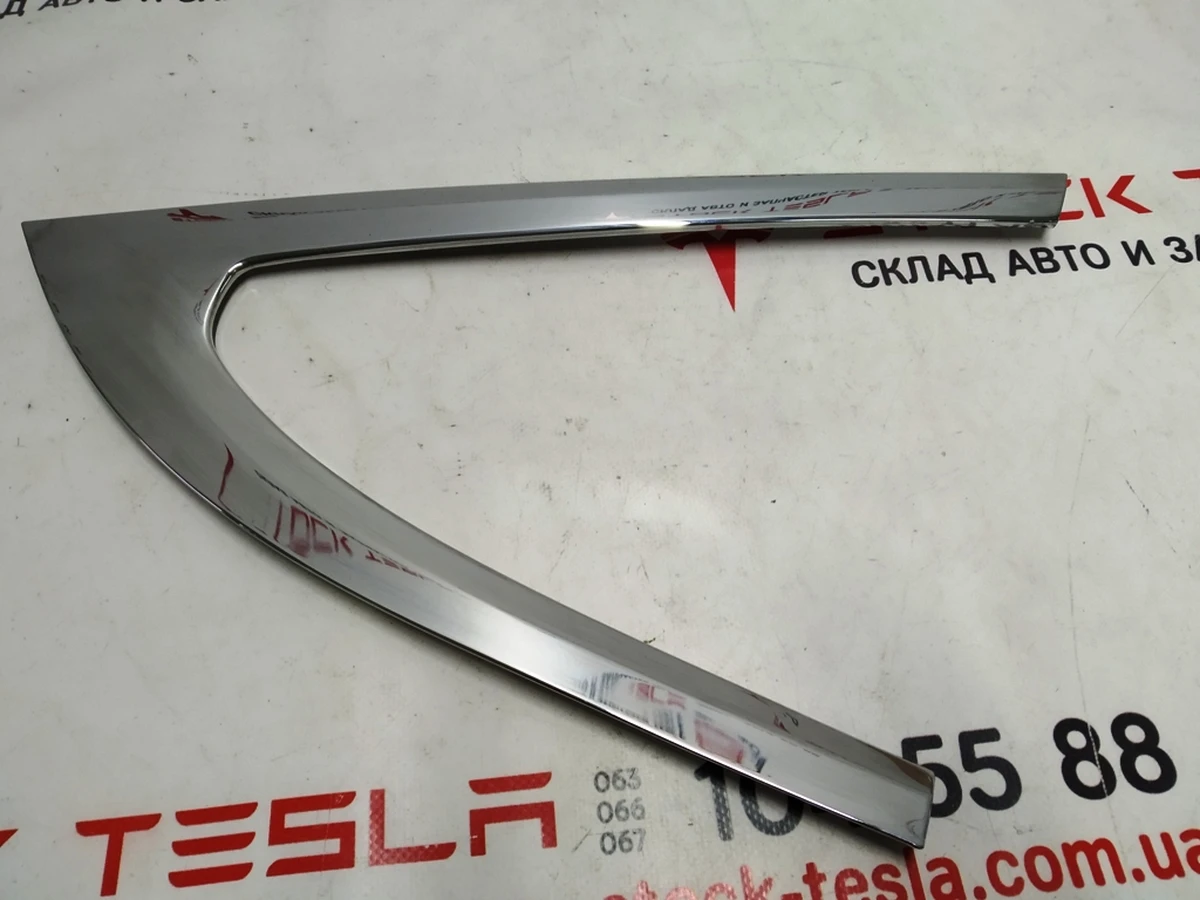 15 Molding chrome glass fender rear right (windows) Tesla model X 1034907-80-F