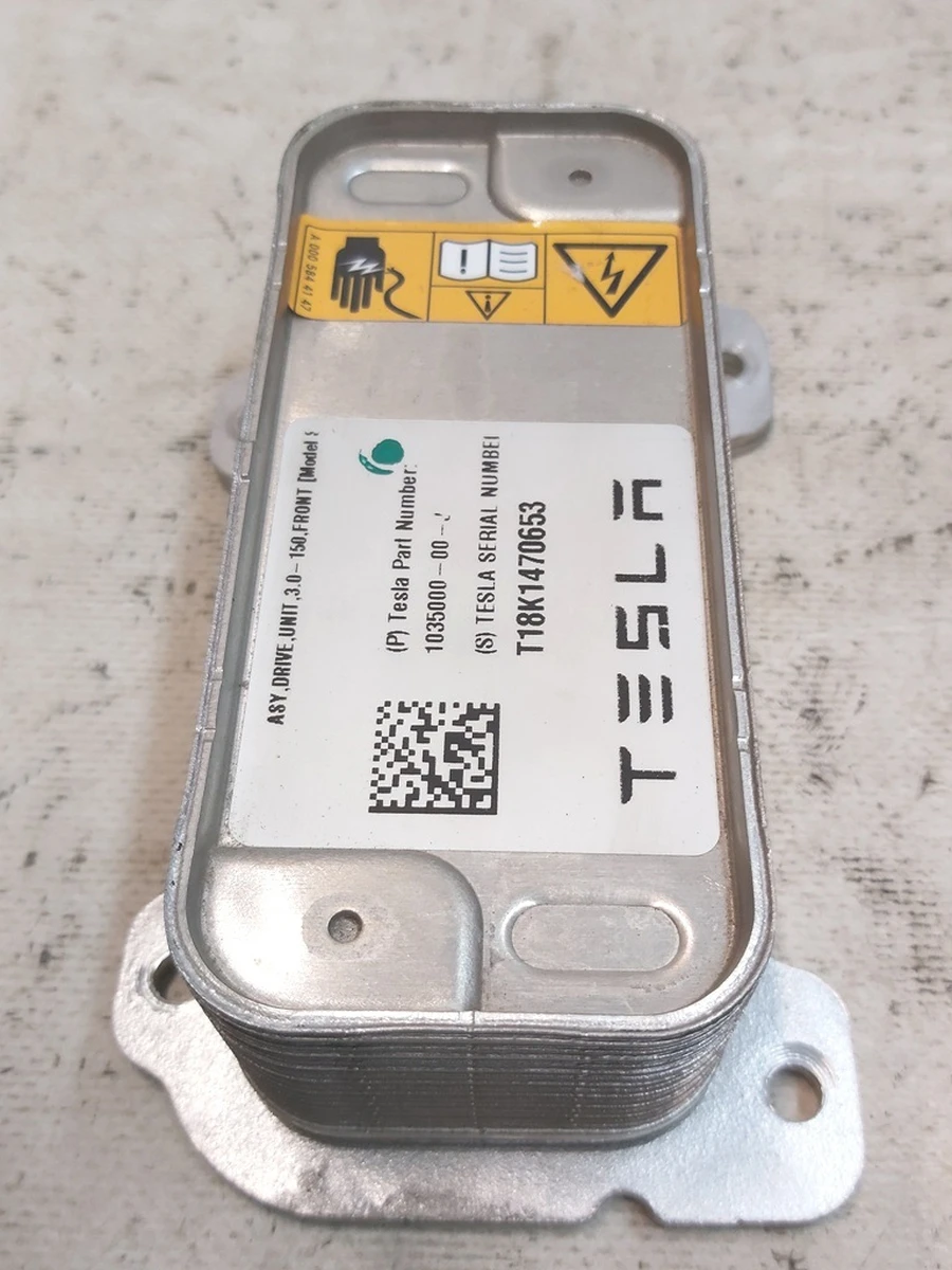 1 Теплообмінник/чілер (CHILLER) переднього мотора без кронштейна Tesla model S 1035000-00-J
