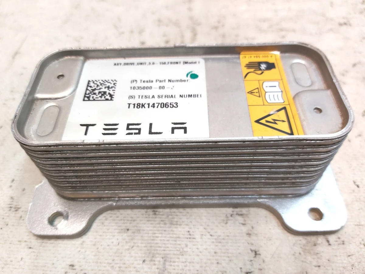 1 Теплообмінник/чілер (CHILLER) переднього мотора без кронштейна Tesla model S 1035000-00-J