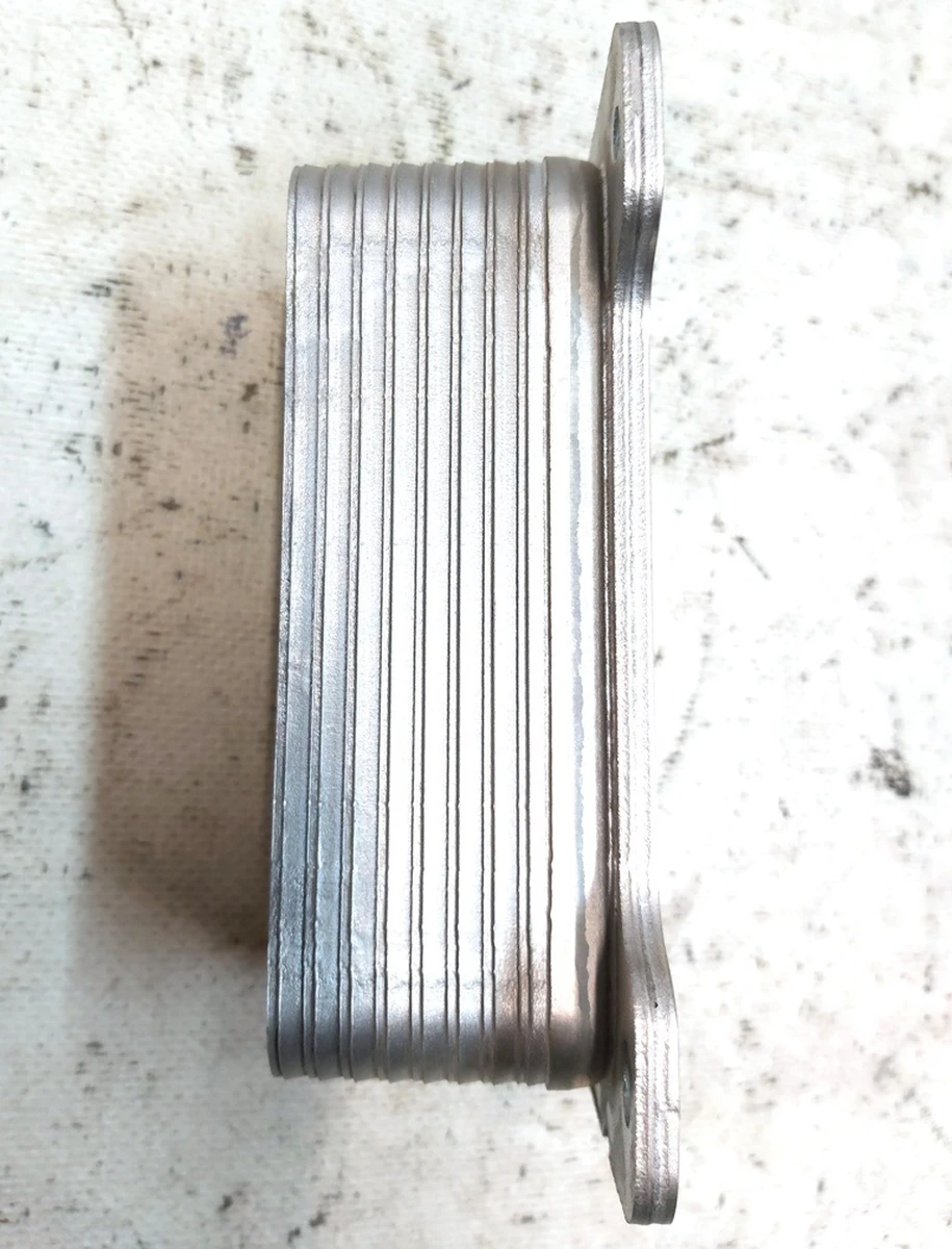 1 Теплообмінник/чілер (CHILLER) переднього мотора без кронштейна Tesla model S 1035000-00-J