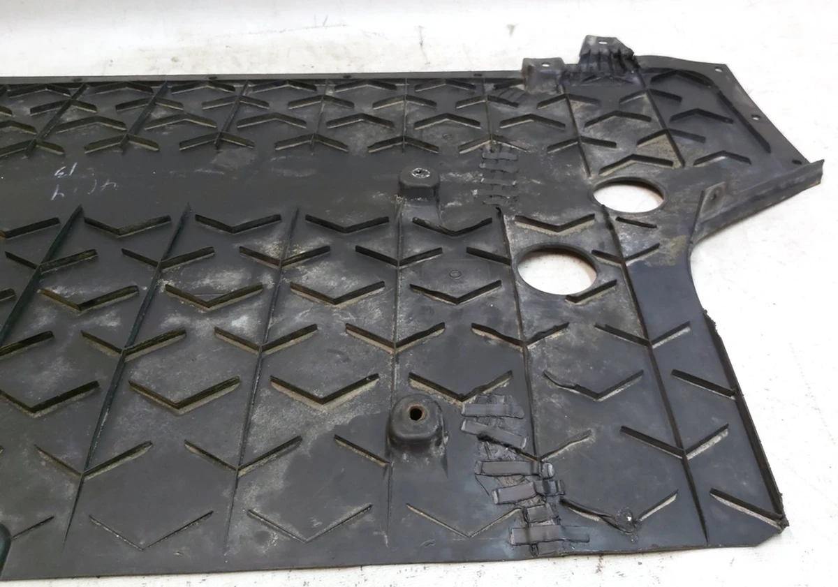 1 Защита днища передняя реставрирована Tesla Model X 1035158-00-D