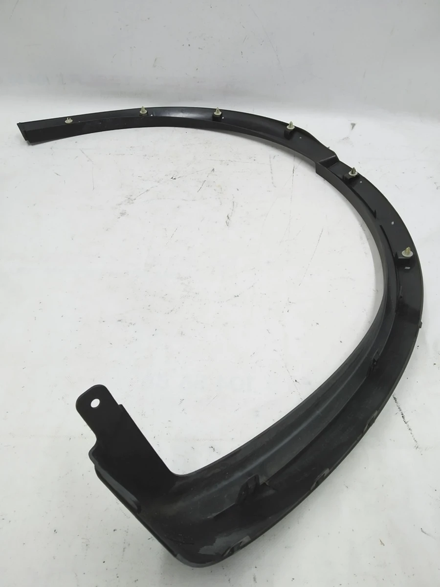 7 Накладка крила заднього правого пластик Tesla model X 1035291-00-G