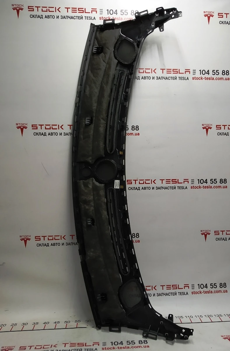 1 Панель крепления дефлекторов обдува лобового стекла (сплошная сеточка) Tesla Model X 1035569-00-J
