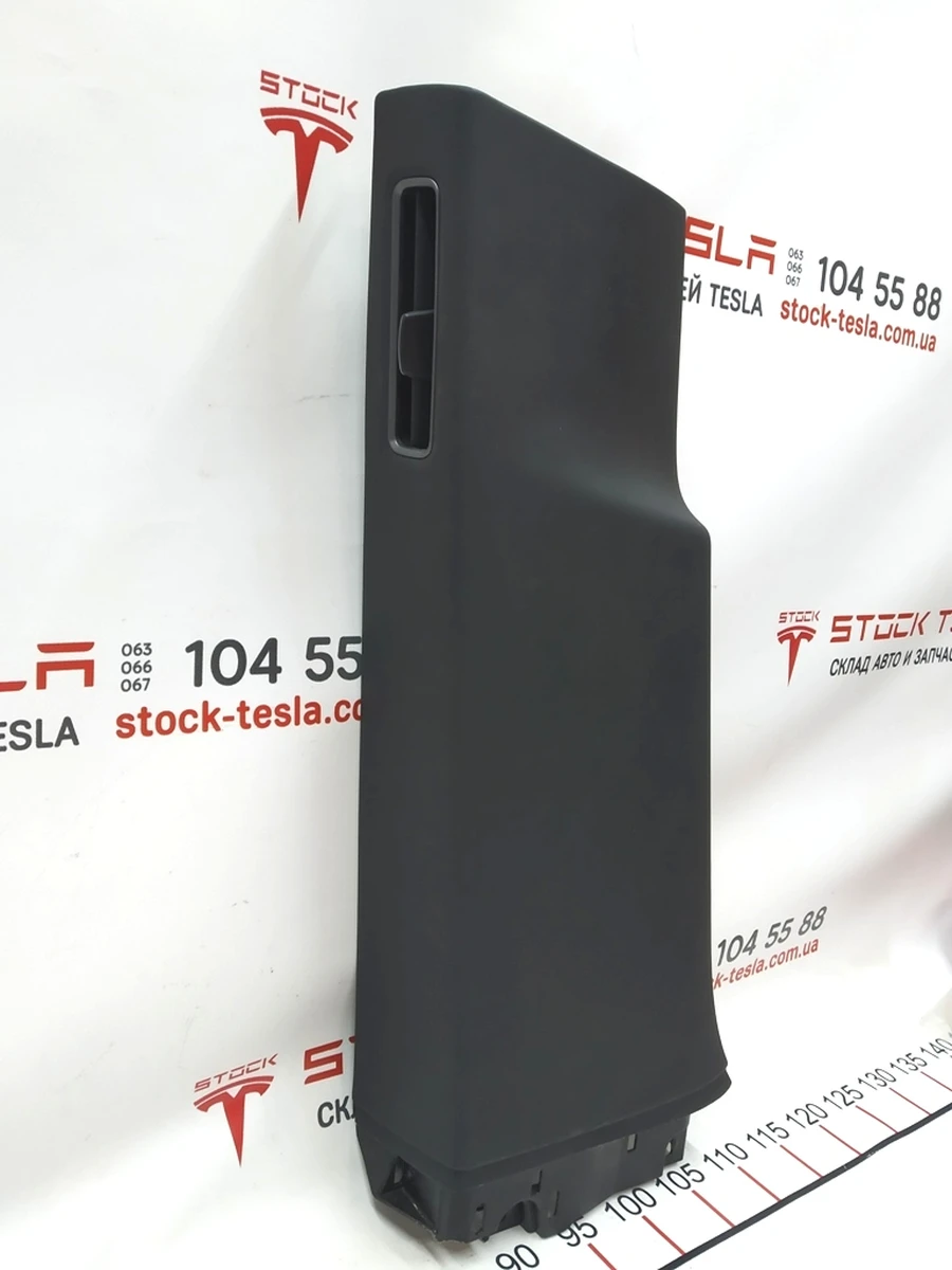 14 Облицювання стійки У нижній лівій GRAPH у зборі Tesla model X 1035967-01-H