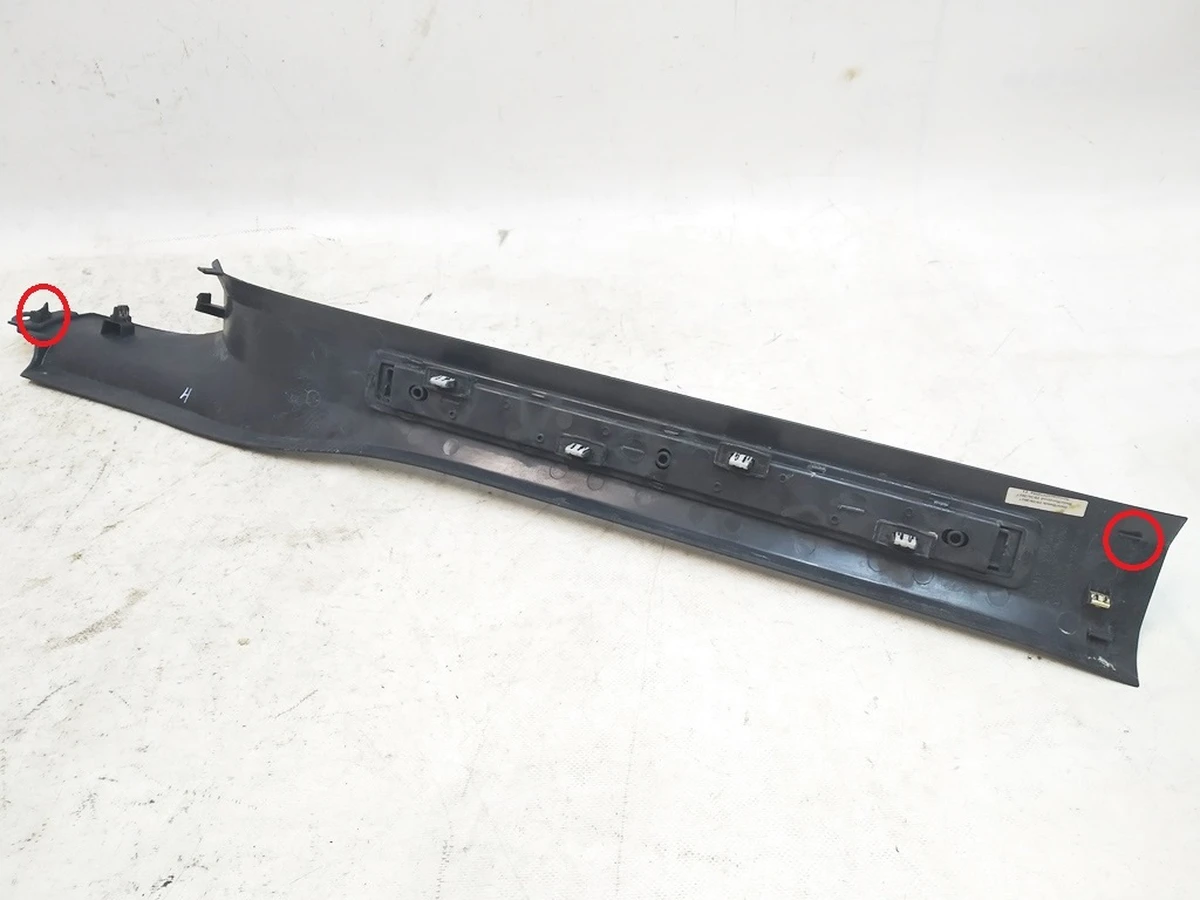 9 ASY, RH DOOR SILL FRONT damaged Tesla model X 1035987-00-G