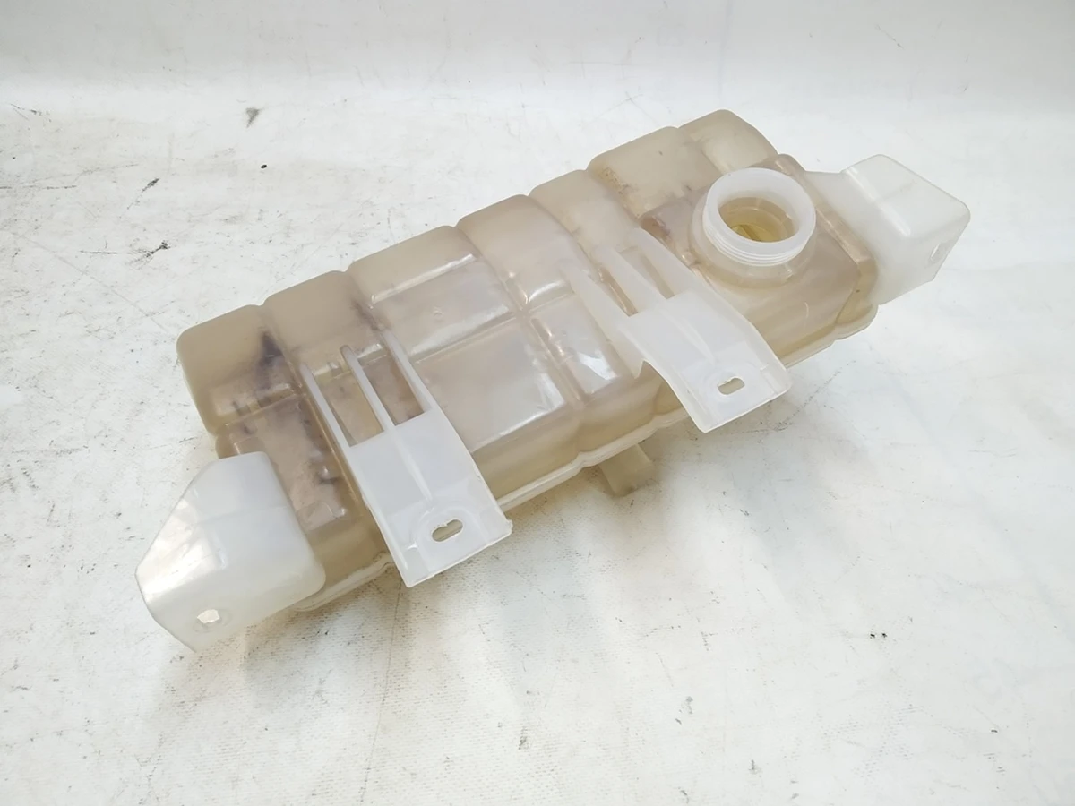 Расширительный бачок охлаждающей жидкости Tesla model S REST, model X 1036124-00-D