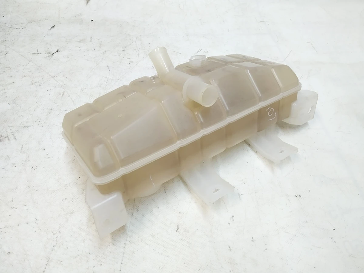 Расширительный бачок охлаждающей жидкости Tesla model S REST, model X 1036124-00-D