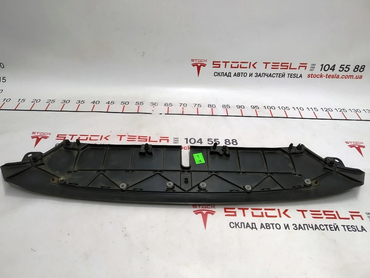 1 Підкапотний пластик боксу передній Tesla Model X 1036234-00-F