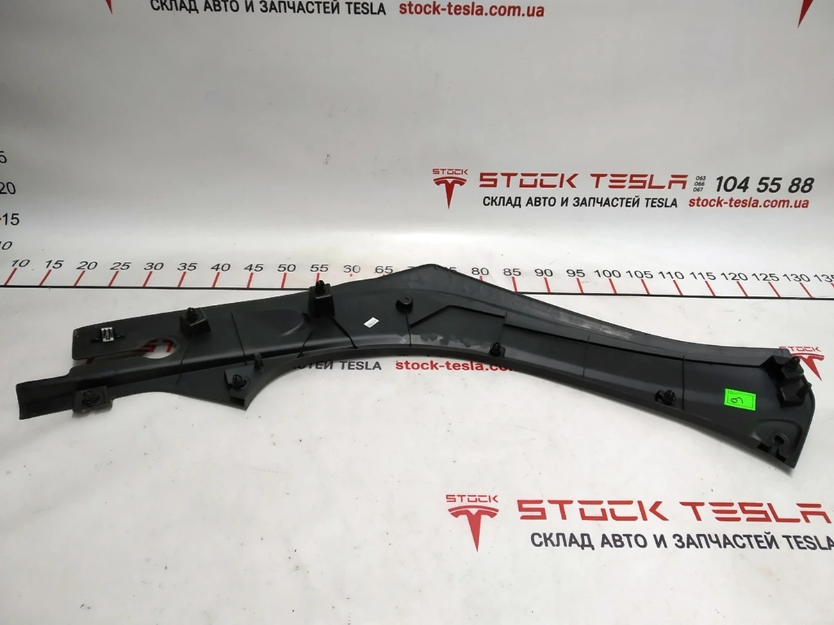 5 Підкапотний пластик боксу правий Tesla model X 1036238-00-G