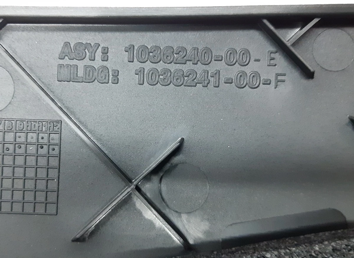 ASY APRON REAR NEW Tesla model X 1036240-00-E