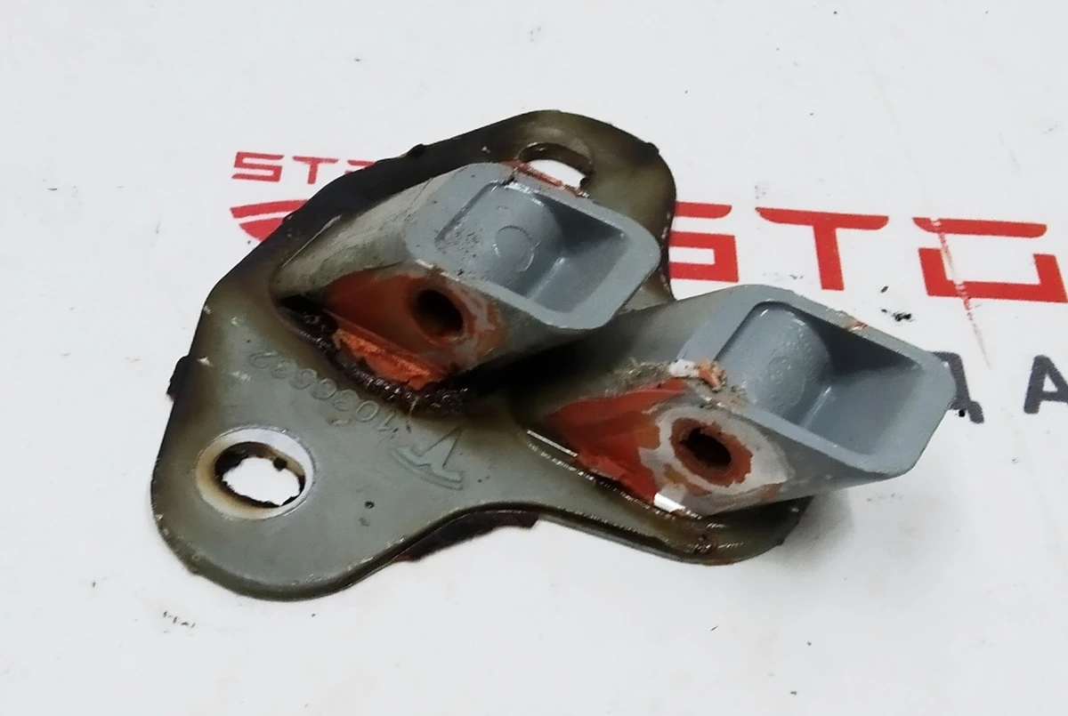 Чверть передня ліва/права кронштейн кріплення розпірної балки посилення лонжерону Tesla model X 1069430-S0-A