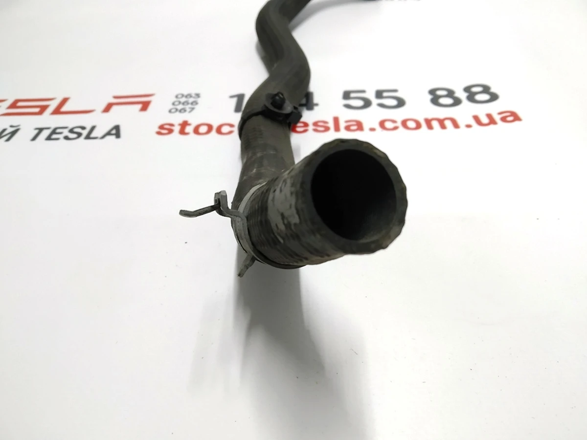 13 Шланг системы охлаждения 4-х ходовой клапан/насос Tesla model X 1036741-00-I